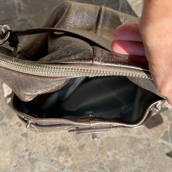 Coach Silver Metallic Leather hobo style hand bag - Picture 2 of 8